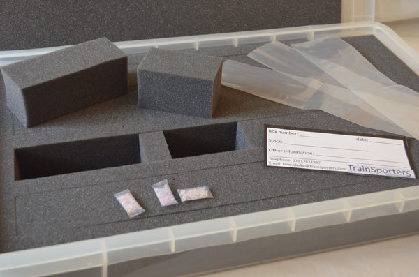 O Gauge 20 Litre box with up to 12 slots for wagons, low height stock