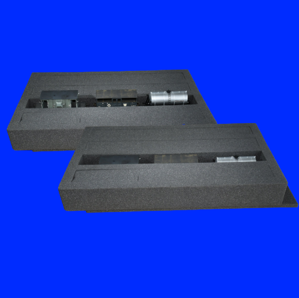 O Gauge 33 Litre box with up to 12 slots for vans, brakes, full height goods wagons