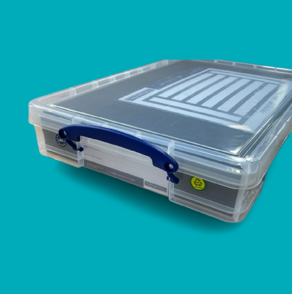 OO Gauge 10 Litre box with up to 8 slots for Locomotives, coaches, wagons, full height stock, split foam design